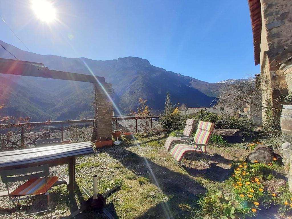 Gite Paisible Au Coeur Des Montagnes A Nohèdes Buitenkant foto